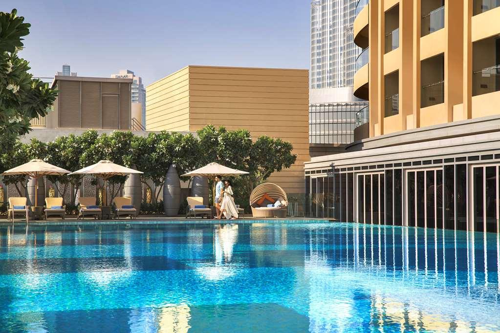 Kempinski Central Avenue Dubai Hotel Faciliteiten foto The swimming pool at The Park, Hyderabad